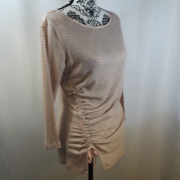 William Rast Ruched Top - Picture 3 of 5